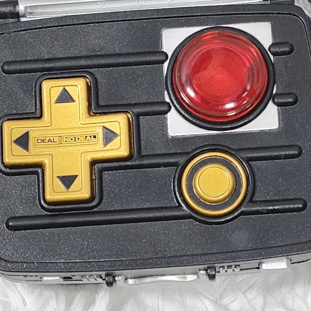 Vintage 2006 Deal or No Deal Plug & Play Game